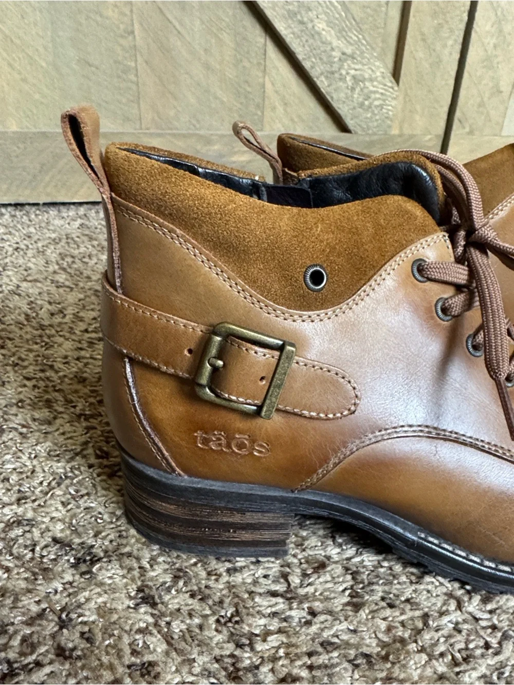 Taos Mini Crave ankle boots Caramel color leather Size 40 = Size 9-9.5